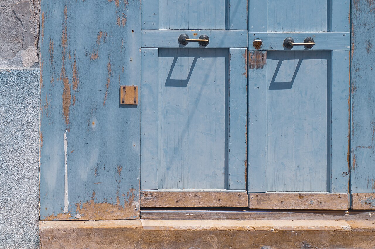 painted house door and entry direction check